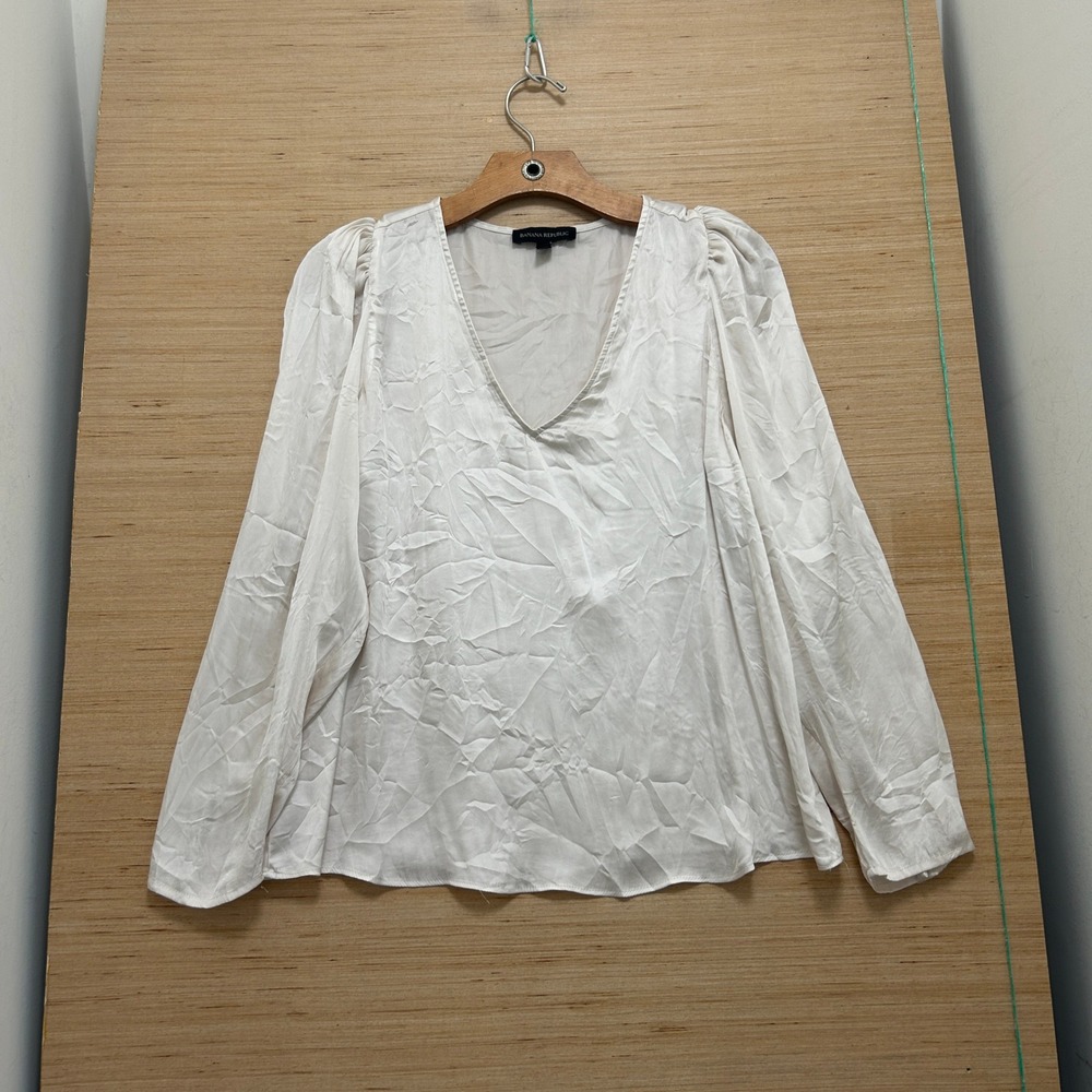 Banana Republic Petite L Cream V-Neck Long Sleeve Puff Shoulder Blouse 7583